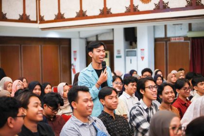 Fintech, Marketing, AFTECH, Literasi, financial technology, Asosiasi Fintech Indonesia, Indonesia Fintech Youth Community, Universitas Sebelas Maret, INDODAX, Izi Data Indonesia, paylater, Sekretaris Jenderal AFTECH, Firlie Ganinduto, Head of Business Development INDODAX, Felix Jonathan Siregar, Business Director Izi Data Indonesia, Ricko Marpaung
