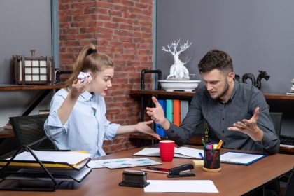 serangan siber umkm Selama ini marketing automation dianggap sebagai solusi ampuh untuk meningkatkan efisiensi dan mempercepat pertumbuhan pipeline dalam bisnis B2B. Namun di balik adopsinya yang semakin luas, muncul fenomena yang jarang dibahas secara terbuka yaitu kegagalan tersembunyi yang justru menghambat kinerja pemasaran.